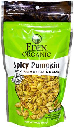 Organic Spicy Pumpkin Dry Roasted Seeds, 4 oz (113 g) by Eden Foods-Mat, Nötter Frön Korn, Pumpa Frön, Mellanmål